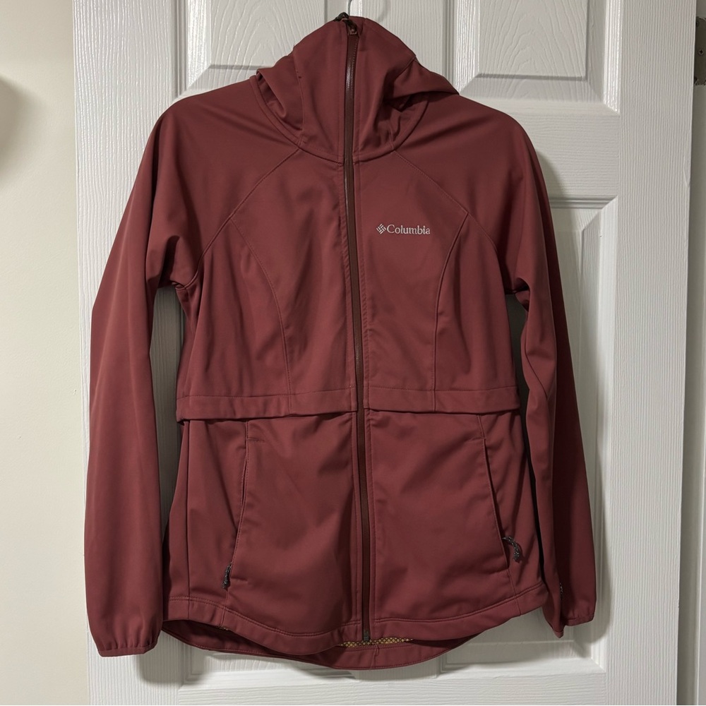 Hooded Columbia size small jacket